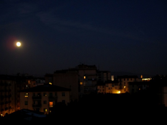 29.8.2015 Luna su Firenze4